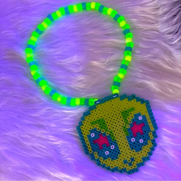 Alien Rave Kandi Choker Perler - Picture 2 of 4